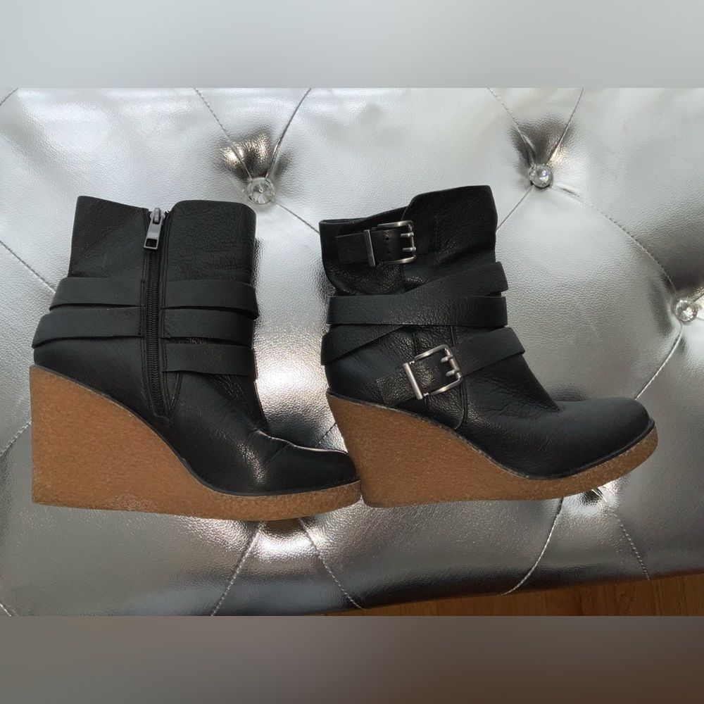 BCBG GÉNÉRATION BOOTIES - Picture 11 of 14